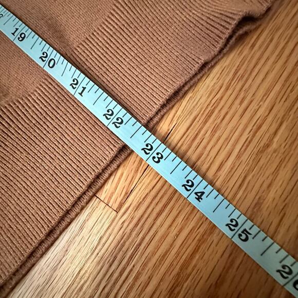 Monrow Women's Beige Supersoft Knit Cold-Shoulder Sweater Size L - Picture 4 of 5